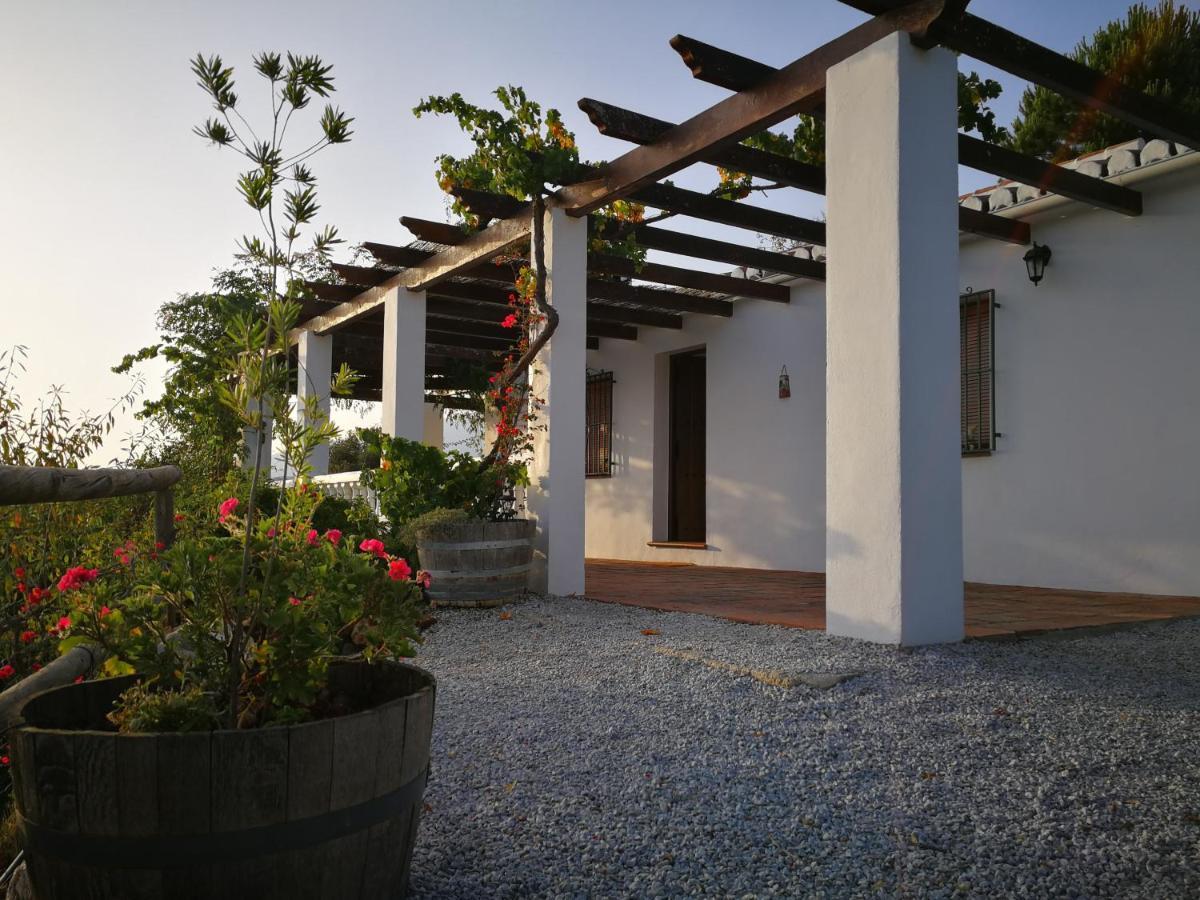 Casa Lola Villa Sayalonga Eksteriør billede